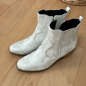 White/Silver Camo Booties
